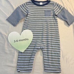GAP - long sleeve romper/jumpsuit. Size 3-6 months